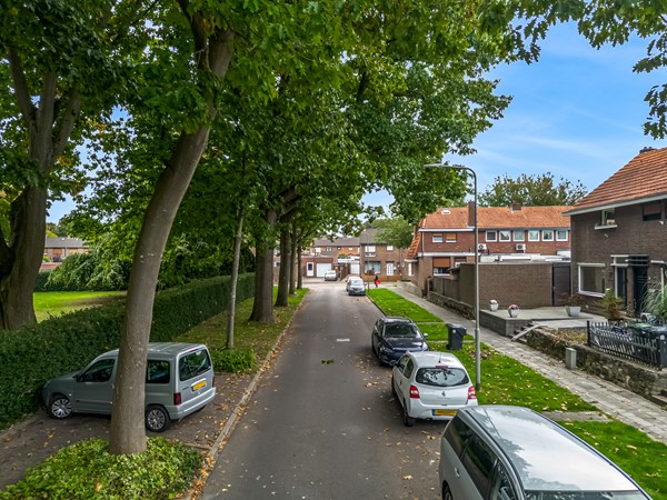 Medium property photo - Eikenlaan 16, 6163 TK Geleen